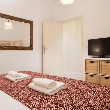 Apartment Letsgobarcelona Central 3 Bdr.